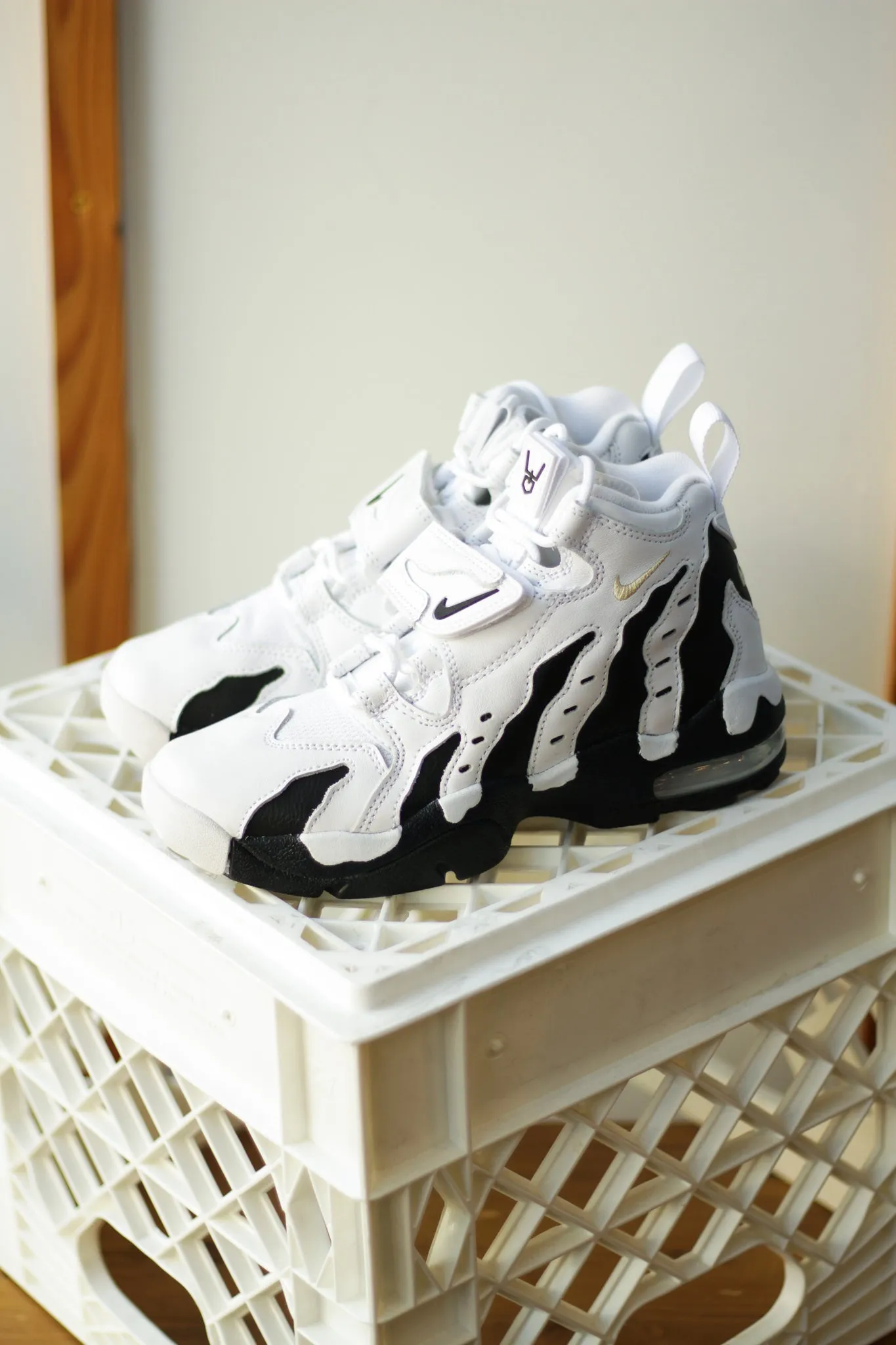 AIR DT MAX '96 "WHITE/VEGAS GOLD"